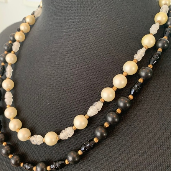 ♻️🌿Vintage | 1950s-1960s 2-Stranded Bead Necklace - Picture 3 of 5